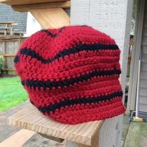 Beanie Boutique hat red/black